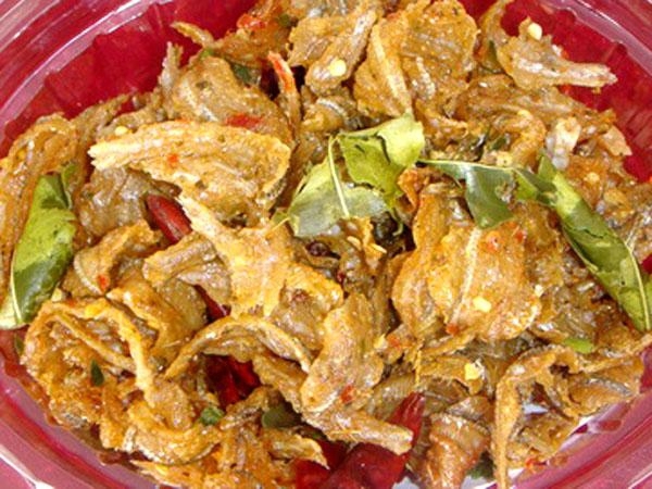 ปลาเกล็ดแก้ว